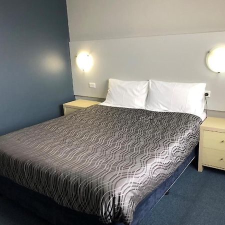 Flinders Motel Wollongong Bagian luar foto