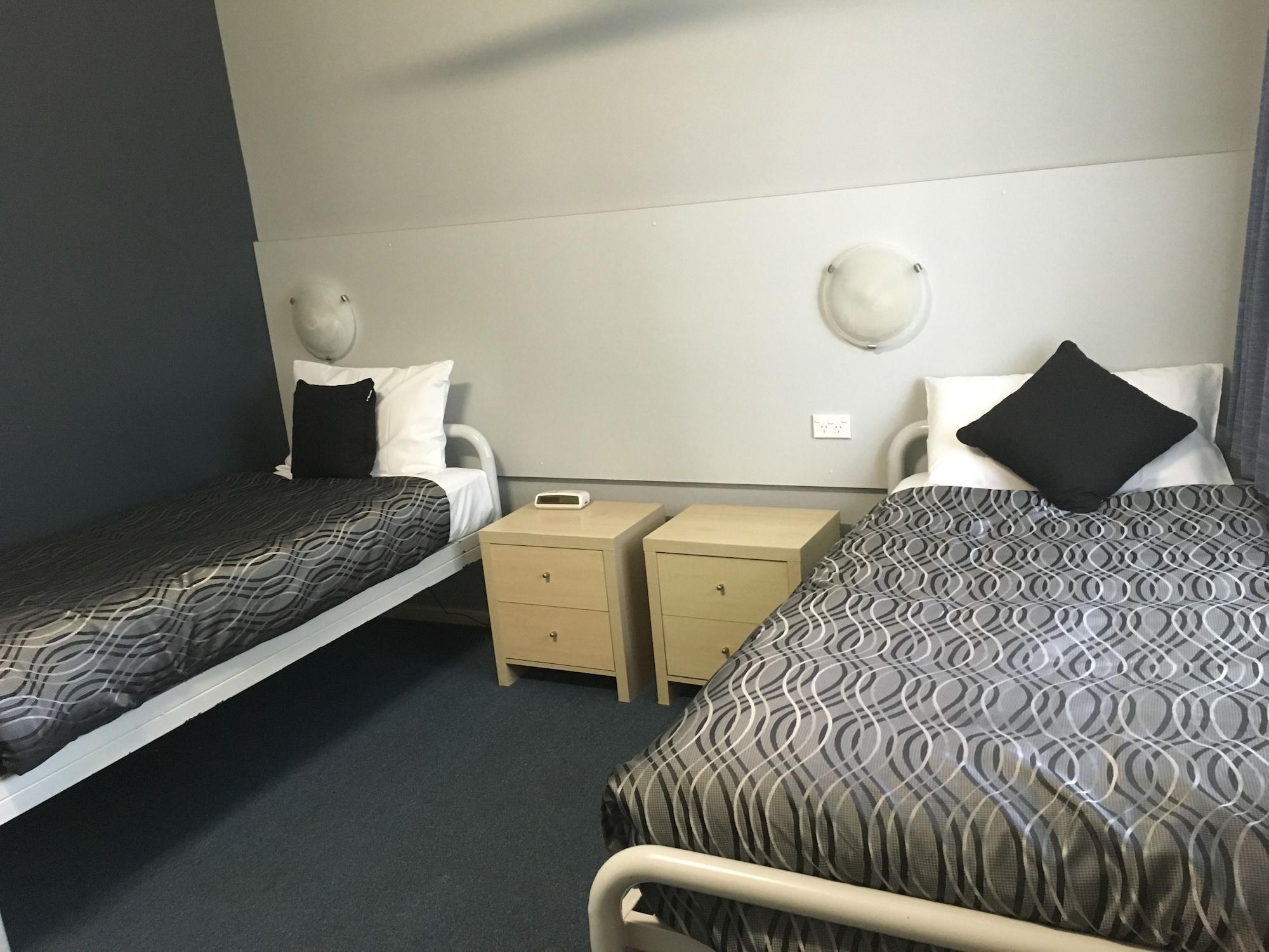 Flinders Motel Wollongong Bagian luar foto