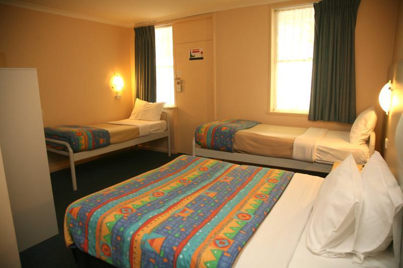 Flinders Motel Wollongong Bagian luar foto