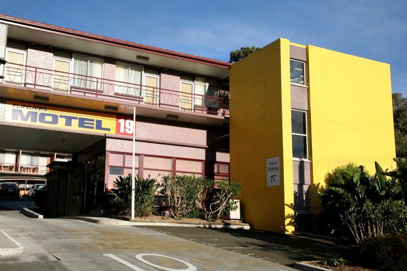 Flinders Motel Wollongong Bagian luar foto