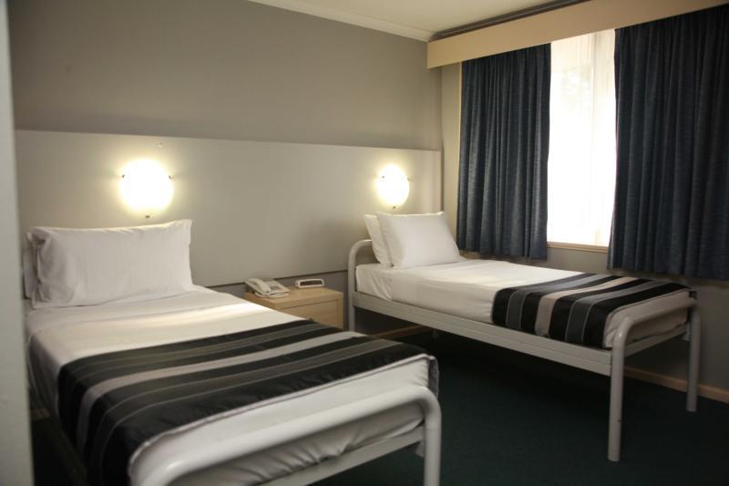 Flinders Motel Wollongong Bagian luar foto
