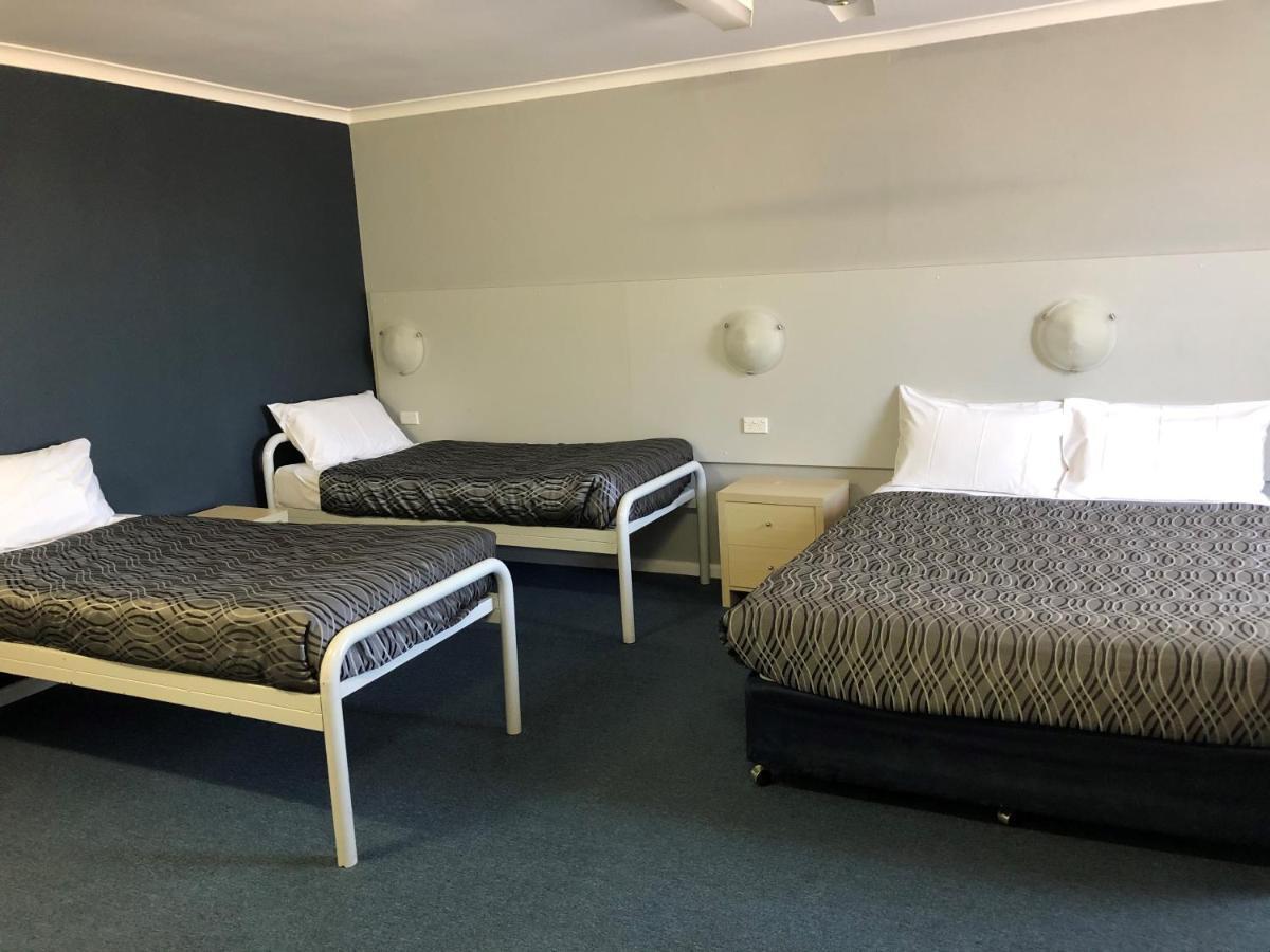 Flinders Motel Wollongong Bagian luar foto